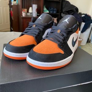 Jordan 1 low size 9